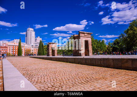 Tempel von Debod. Ägyptischen Tempel von egipt nach Spanien im Jahr 1968 gespendet. Madrid, Spanien. Bild aufgenommen - 26. April 2019. Stockfoto