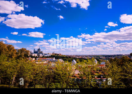 Stadtbild. Luftaufnahme von Madrid, Spanien. Bild aufgenommen - 26. April 2019. Stockfoto