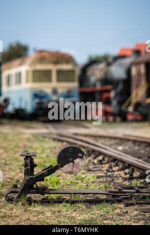 Alten rostigen manueller Schalter auf der Schiene Stockfoto