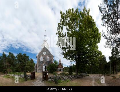 Kirchen auf der Insel Ruhnu Stockfoto