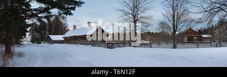 Natturi Dorf im Winter Stockfoto