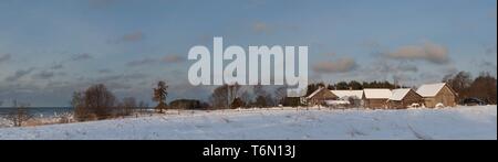 Natturi Dorf im Winter Stockfoto