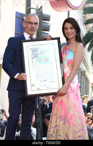 Mai 1, 2019 - Los Angeles, CA, USA - LOS ANGELES - 1. Mai: Mitch O'Farrell, lucu Liu an der Lucy Liu Star Zeremonie auf dem Hollywood Walk of Fame am 1. Mai 2019 in Los Angeles, CA (Credit Bild: © Kay Blake/ZUMA Draht) Stockfoto