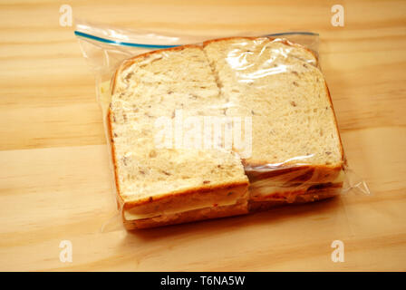 Pute & Käse Sandwich in einem Sandwich Tasche Stockfoto