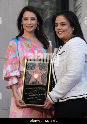 April 30, 2019 - Los Angeles, Kalifornien, USA - Hollywood Handelskammer, Präsident/CEO Rana Ghadban besucht Lucy Liuâ € ™ s star Zeremonie auf dem Hollywood Walk of Fame in der Kategorie Fernsehen, am Mittwoch, Mai 1, 2019, in Los Angeles (Credit Bild: © Ringo Chiu/ZUMA Draht) Stockfoto