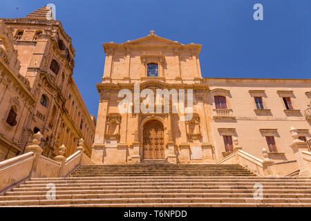 NOTO, ITALIEN - San Francesco D'Assisi Kirche Stockfoto