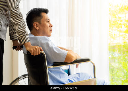 Ältere Patienten im Rollstuhl Stockfoto