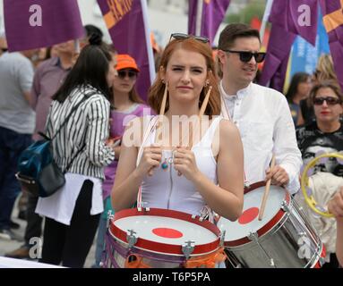 (190502) - Ankara, den 2. Mai 2019 (Xinhua) - Leute teilnehmen in einem März der Internationale Tag der Arbeit in Ankara, Türkei, Mai 1, 2019 Kennzeichnung. Xinhua/Mustafa Kaya Stockfoto