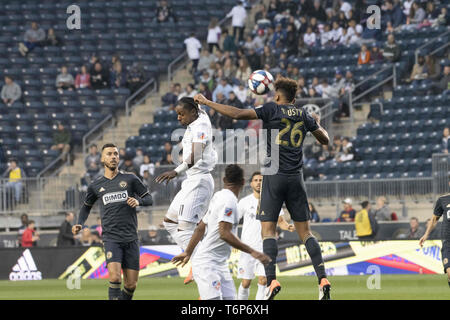 Chester, Pennsylvania, USA. Mai, 2019. AUSTON TRUSTY (26) springt für eine Überschrift gegen FC Cincinnati während des Spiels an Talen Energie Stadion in Chester, Pennsylvania Credit: Ricky Fitchett/ZUMA Draht/Alamy leben Nachrichten Stockfoto