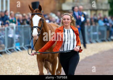 Badminton, Gloucestershire, Vereinigtes Königreich. 02 Mai, 2019. Emily König. GBR. Dargun. Trab. Mitsubishi Motors Badminton Horse Trials. Rolex Grand Slam Event. Horse Trials. Eventing. Badminton. Gloucestershire. Vereinigtes Königreich. GBR. {01}/{05}/{2019}. Credit: Sport in Bildern/Alamy leben Nachrichten Stockfoto