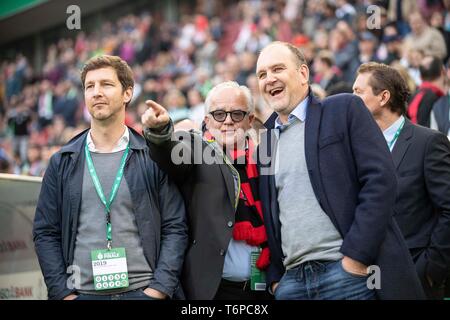 Nach rechts Jochen SAIER (FR, Management Sport), Fritz KELLER (FR, Präsident, Präsident), Jörg SCHMADTKE (Joerg) (WOB, Business Manager Sport) Fußball DFB-Frauen Finale 2019, VfL Wolfsburg (WOB) - SC Freiburg (WOB) FR) 1:0, am 01.05.2019 in Köln/Deutschland. | Verwendung weltweit Stockfoto