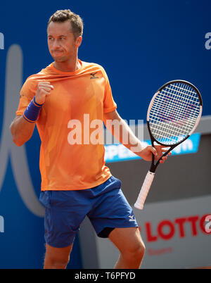 München, Deutschland. 02 Mai, 2019. Tennis ATP: - Tour - München, singles, Männer, 2. Runde: Kohlschreiber (Deutschland) - Khachanov (Russland). Philipp Kohlschreiber ballt seine Faust. Credit: Sven Hoppe/dpa/Alamy leben Nachrichten Stockfoto