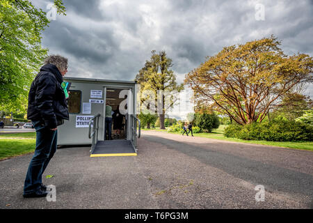 Hove, Großbritannien. Mai 2019. Ungewöhnliche Wahllokale, die heute in der Stadt Brighton und den Ratswahlen von Hove verwendet werden: Ain Preston Park Credit: Andrew Hasson/Alamy Live News Stockfoto