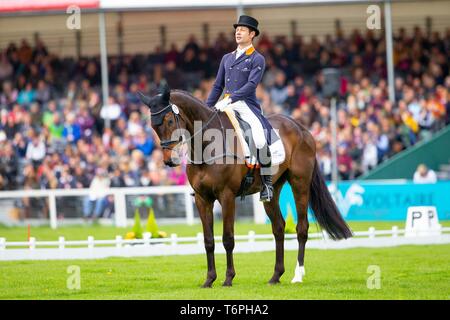 Badminton, Großbritannien. 2. Mai 2019. Christopher Burton. AUS. Graf Freiheit. Ergebnis 27.7. Dressur. Mitsubishi Motors Badminton Horse Trials. Rolex Grand Slam Event. Horse Trials. Eventing. Badminton. Gloucestershire. Vereinigtes Königreich. GBR. 02.05.2019. Credit: Sport in Bildern/Alamy leben Nachrichten Stockfoto