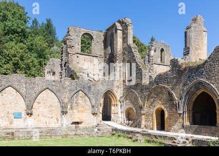 Ruinen der Abtei Orval in den Belgischen Ardennen. Stockfoto