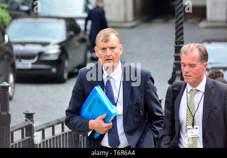 Paul Carter CBE, Chef der Konservativen der Kent County Council, verlassen die Häuser des Parlaments, 1. Mai 2019 Stockfoto