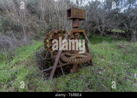 Alte Maschine, schöpften Wasser Stockfoto