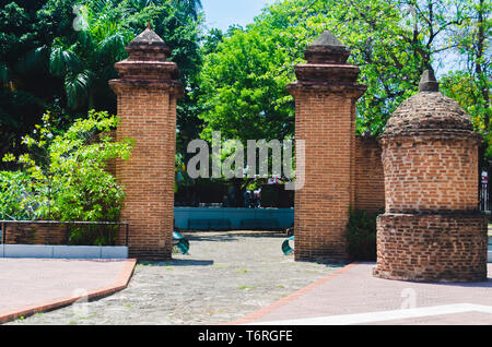 Colonial Guard Post in runden Stein in der kolonialzone von Santo Domingo, Dominikanische Republik Stockfoto