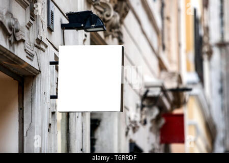Platz leer Namensschild auf der Straße in der Stadt - Bild Stockfoto