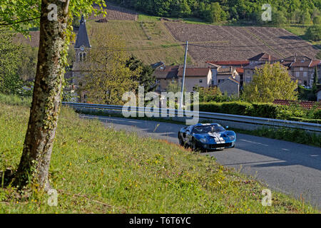 MARCHAMPT, Frankreich, 1. Mai 2019: Tour de France Automobile, 1899 geboren, war eine einzigartige Veranstaltung, mit einem Mix aus Open road, klassische Rennstrecke und bergauf. Stockfoto