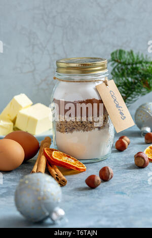 Zutaten für backen Weihnachtsplätzchen. Stockfoto