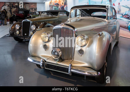 1948 Bentley Mk VI, Britische 4-Tür Standard Steel Sports Saloon classic car in der Autoworld, vintage Automobile Museum in Brüssel, Belgien Stockfoto