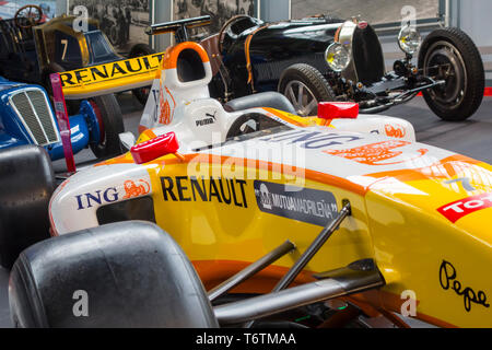 2008 showcar Renault R28 F1, französischer Formel-1-Rennwagen in der Autoworld, klassische Automobile Museum in Brüssel, Belgien Stockfoto