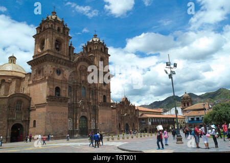 Außenansicht der Kirche der Compañia de Jesus in Cusco, Peru. Stockfoto