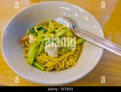 Phuket Stil Nudeln mit Meeresfrüchten, Downtown Khao Keang, Restaurant am Central Market, der Stadt Phuket, Thailand Stockfoto