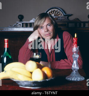 Der deutsche Sänger, Wis und Synchronsprecher Volker Lechtenbrink, Deutschland 1970er Jahre. Deutsche Sänger, Schauspieler und Synchronsprecher Volker Lechtenbrink, Deutschland 1970. Stockfoto