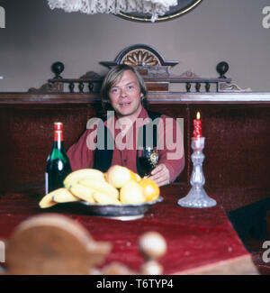 Der deutsche Sänger, Wis und Synchronsprecher Volker Lechtenbrink, Deutschland 1970er Jahre. Deutsche Sänger, Schauspieler und Synchronsprecher Volker Lechtenbrink, Deutschland 1970. Stockfoto