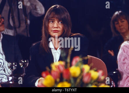 Katja Bienert, deutsche Plant und Autorin, die in der NDR Talkshow, Deutschland 1988. Deutsche Schauspielerin und Autorin Katja Bienert in der NDR Talk Show, Deutschland 1988. Stockfoto