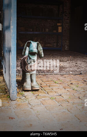 Ein sehr clever konstruierte wellie boot Hund an Hughendon Manor. Stockfoto