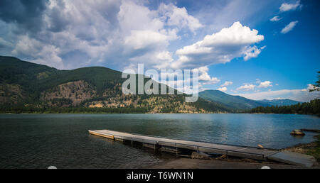 Trout Creek auf noxon Reservoir in Montana Stockfoto