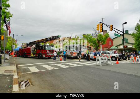 PRINCETON, NJ-28 APRIL 2019 - Blick auf die jährlichen Communiversity Festival, in der Stadt und das Kleid von Princeton, NJ, für einen Tag im Freien perfo Stockfoto