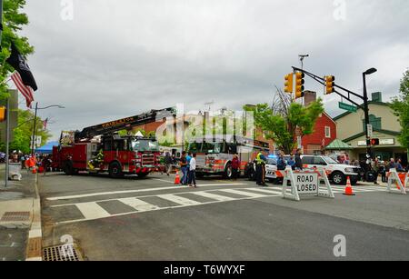 PRINCETON, NJ-28 APRIL 2019 - Blick auf die jährlichen Communiversity Festival, in der Stadt und das Kleid von Princeton, NJ, für einen Tag im Freien perfo Stockfoto