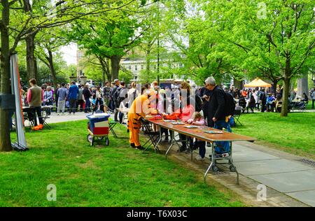 PRINCETON, NJ-28 APRIL 2019 - Blick auf die jährlichen Communiversity Festival, in der Stadt und das Kleid von Princeton, NJ, für einen Tag im Freien perfo Stockfoto