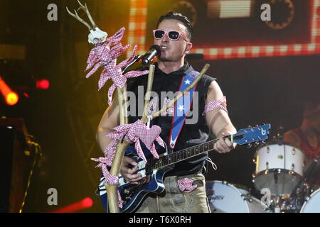 Deutsche Sänger Andreas Gabalier auf Tour, Freiburg, 2018 Stockfoto