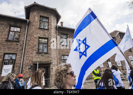 Oswiecim, Malopolska, Polen. Zum 2. Mai, 2019. Israel Flagge während der Marsch der Lebenden in Auschwitz. Credit: Celestino Arce Lavin/ZUMA Draht/Alamy leben Nachrichten Stockfoto