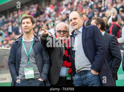 Nach rechts Jochen SAIER (FR, Management Sport), Fritz KELLER (FR, Präsident, Präsident), Jörg SCHMADTKE (Joerg) (WOB, Business Manager Sport) Fußball DFB-Frauen Finale 2019, VfL Wolfsburg (WOB) - SC Freiburg (WOB) FR) 1:0, am 01.05.2019 in Köln/Deutschland. | Verwendung weltweit Stockfoto