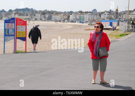 Dorchester, Dorset. 3. Mai 2019. UK Wetter: Menschen Kopf zu sonnigen Weymouth die Bank Holiday Wochenende zu genießen. Credit: stuart Hartmut Ost/Alamy leben Nachrichten Stockfoto