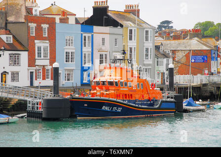 Dorchester, Dorset. 3. Mai 2019. UK Wetter: Menschen Kopf zu sonnigen Weymouth die Bank Holiday Wochenende zu genießen. Credit: stuart Hartmut Ost/Alamy leben Nachrichten Stockfoto