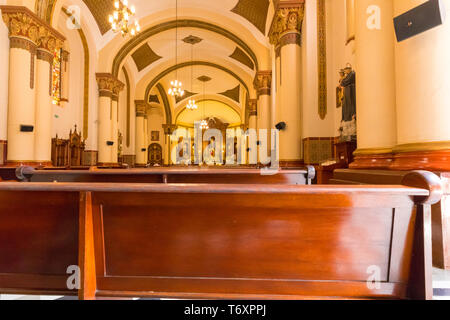 Innenraum der Kirche San Jose von poblado Medellin Stockfoto