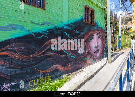 13 Viertel von Medellin berühmt für seine Wandmalereien Stockfoto