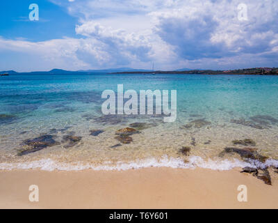 Spiaggia Bianca (Weiße Strand) in Golfo Aranci, Provinz Olbia, Sardinien, Italien Stockfoto