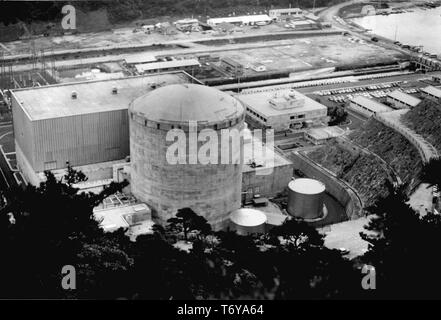 Luftaufnahme der Tsuruga Kernkraftwerk, von Japan Atomic Power Company (JAPCO), Tsuruga, Japan, 1971 betrieben. Mit freundlicher Genehmigung des US-Ministeriums für Energie. () Stockfoto