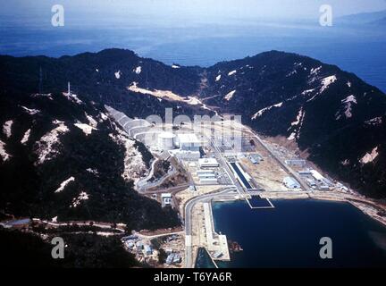 Luftaufnahme der Tsuruga Kernkraftwerk, von Japan Atomic Power Company (JAPCO), Tsuruga, Japan, 1970 betrieben. Mit freundlicher Genehmigung des US-Ministeriums für Energie. () Stockfoto