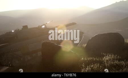 Alten verrosteten Tank in der Wüste bei Sonnenuntergang Stockfoto