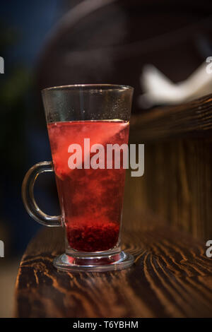 Beeren Kaffee auf Holz Stockfoto