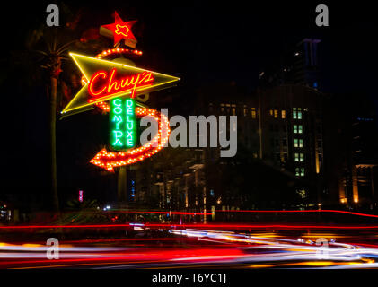 Ein Schild weist auf den Eingang Chuy's, ein Tex-Mex-Restaurant am Westheimer Straße, Sept. 6, 2017, in Houston, Texas. Stockfoto